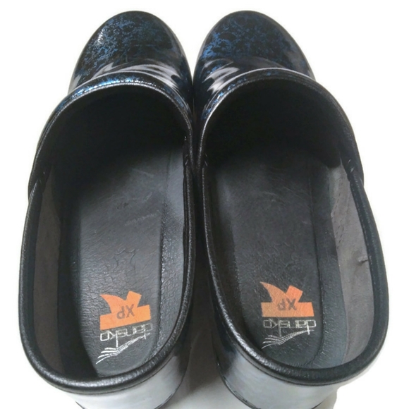 dansko multi mosaic patent